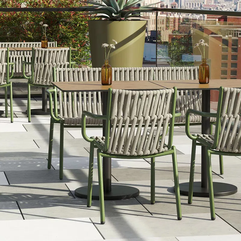 Outdoor Furniture For Cafe - Set Tavolo e Sedie in Rattan